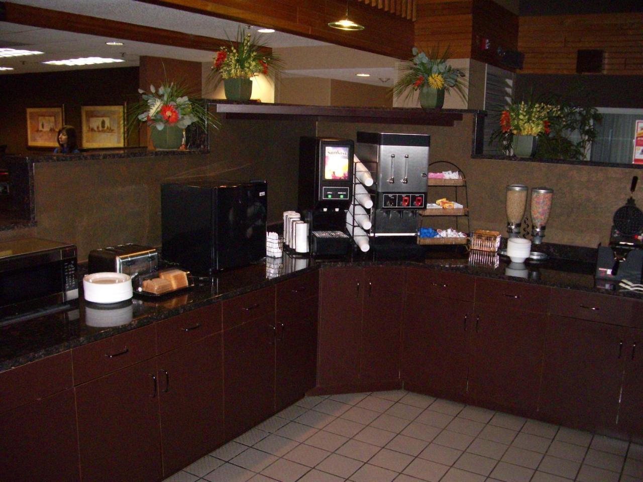 C'Mon Inn & Suites Φάργκο Εξωτερικό φωτογραφία
